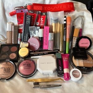 40 piece makeup bundle!!!
